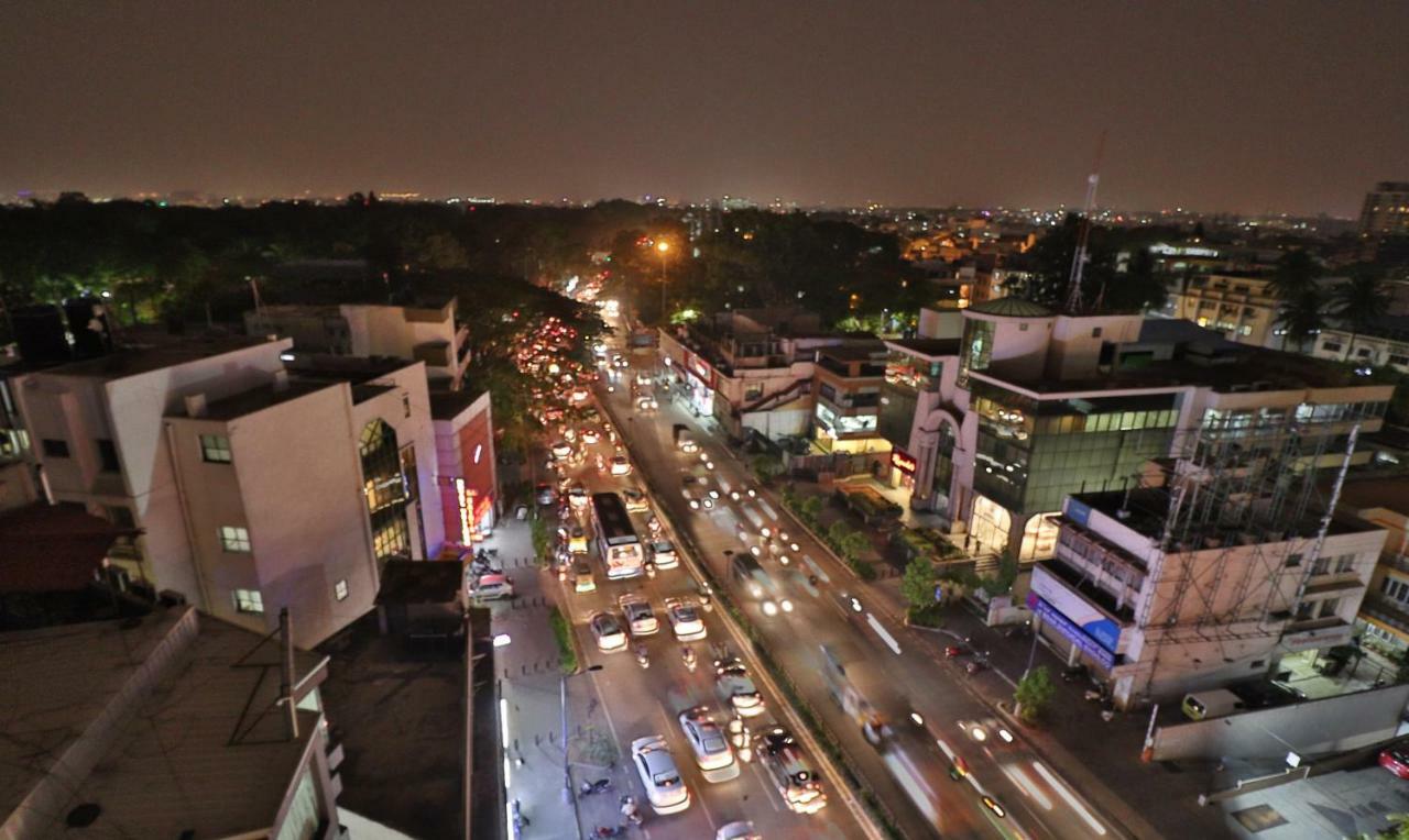 Jagadish Brigade Hotel Bangalore Dış mekan fotoğraf